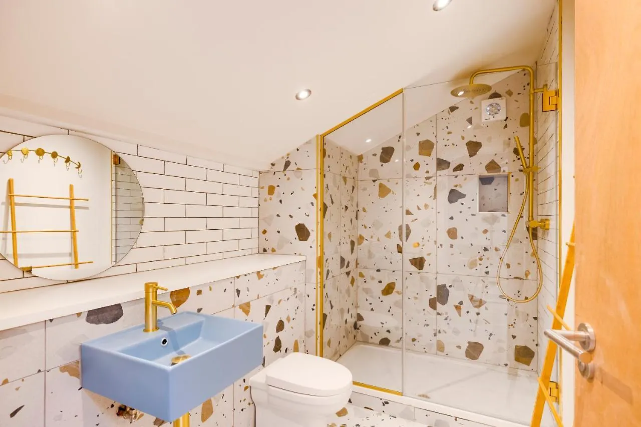 Coalshed Lofts - Groups -Exclusive Use Apartment Bristol 0*,