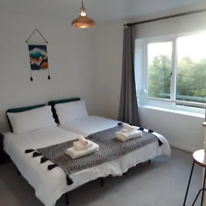 Beech House 20 Minute Walk To Airport Bristol